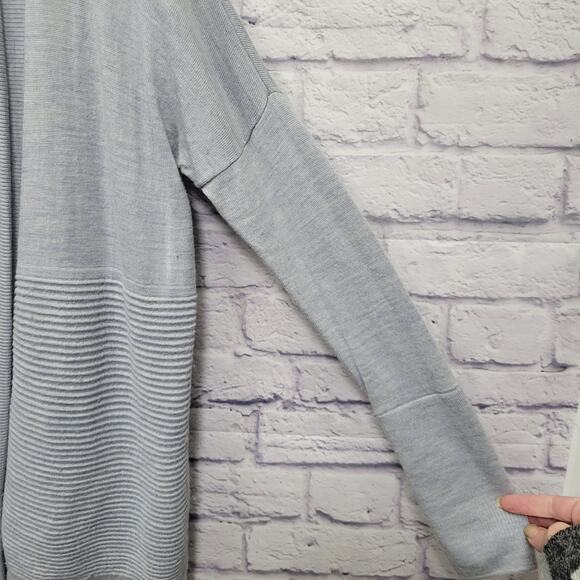 Lululemon Sit In Lotus Wrap II Sweater Size 8 Heathered Chambray Merino Wool - Picture 3 of 10